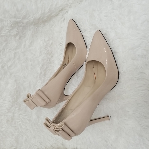 Pierre Dumas Beige Heels with Bow size 11 - Picture 10 of 10